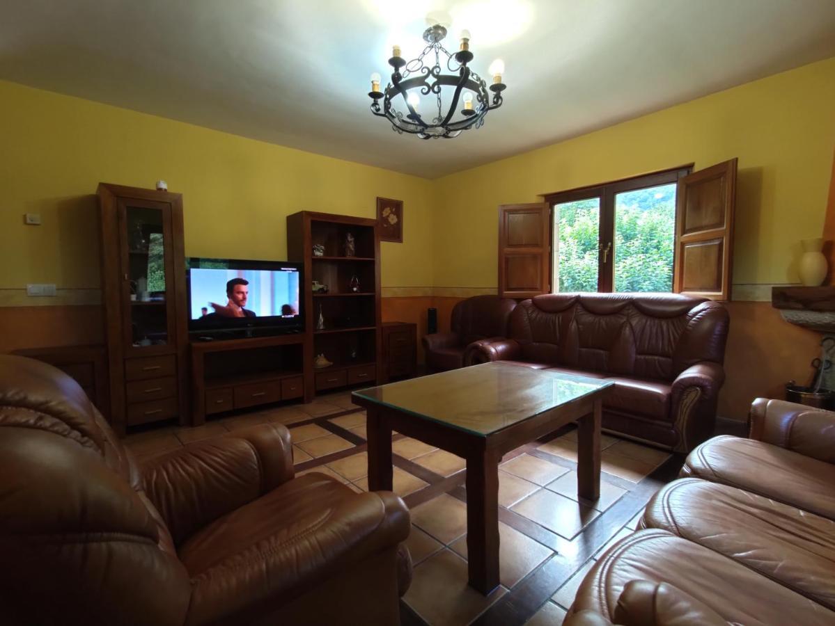 Вілла Casa El Vinadal Arguebanes Екстер'єр фото