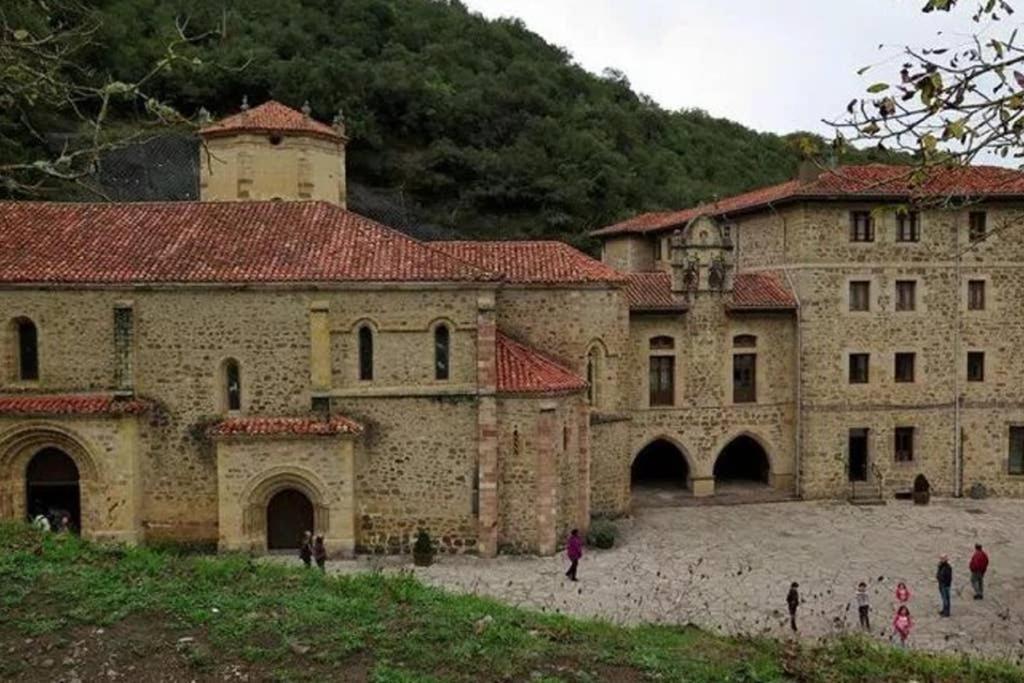 Вілла Casa El Vinadal Arguebanes Екстер'єр фото