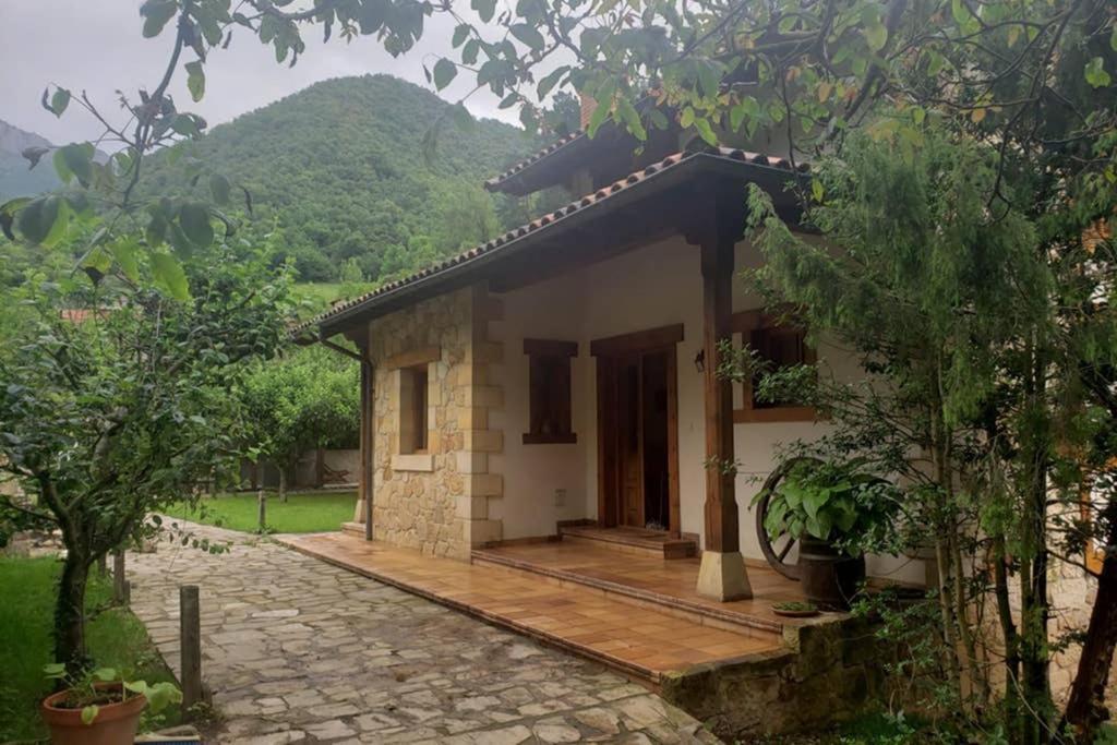 Вілла Casa El Vinadal Arguebanes Екстер'єр фото