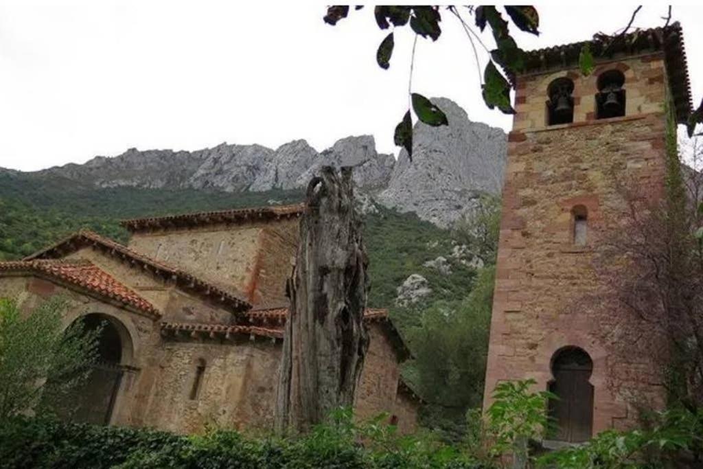 Вілла Casa El Vinadal Arguebanes Екстер'єр фото