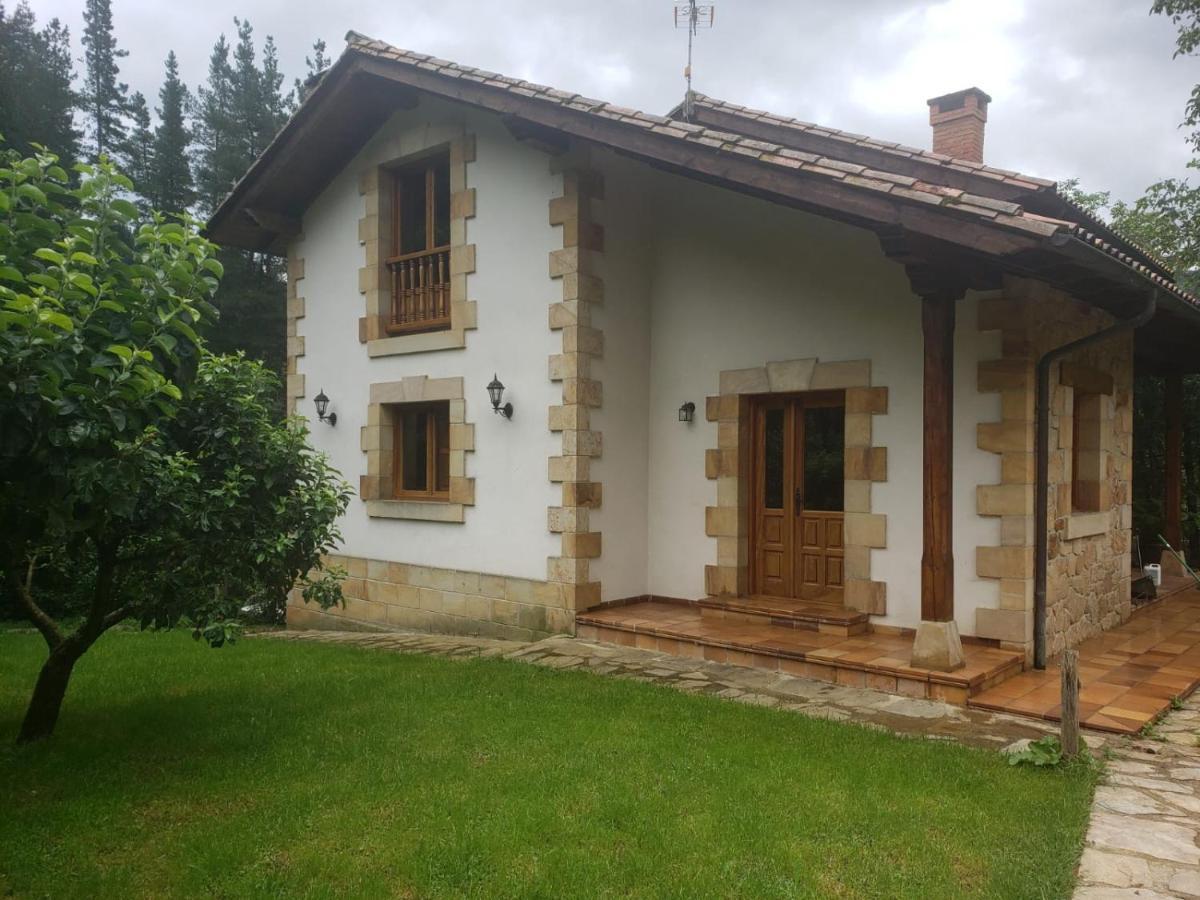 Вілла Casa El Vinadal Arguebanes Екстер'єр фото