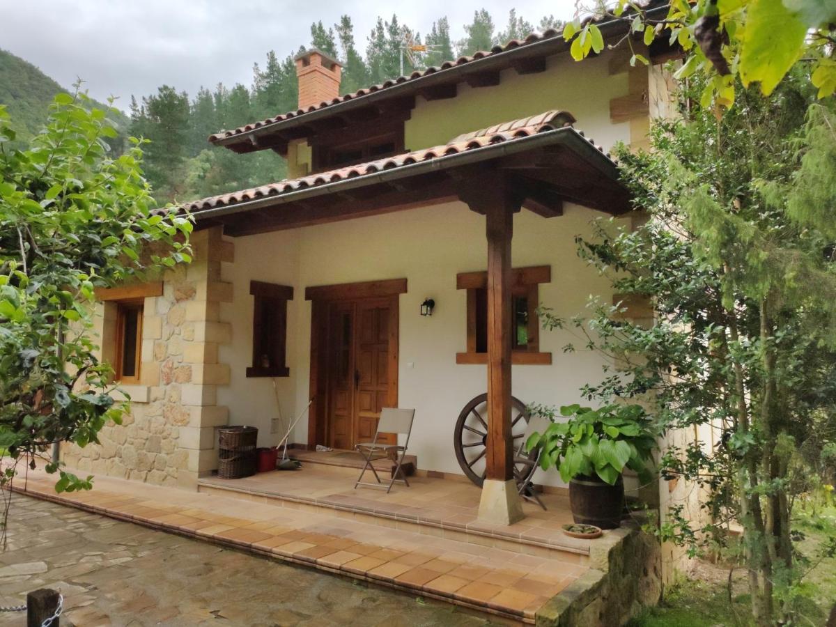 Вілла Casa El Vinadal Arguebanes Екстер'єр фото