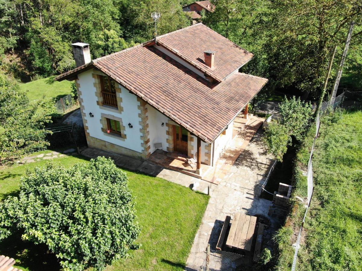 Вілла Casa El Vinadal Arguebanes Екстер'єр фото